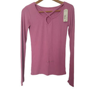 NWT Arizona Pink Rose Criss Cross Top with Long Sleeves, Size Medium